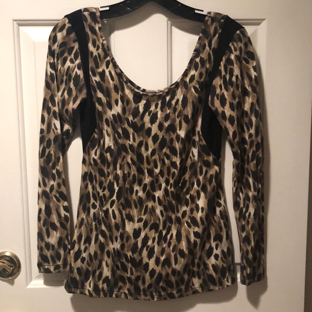 KKardashian sexy leopard print top